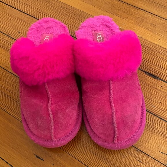 UGG Kids Suede Slippers Pink Fuchsia Sheepskin Girls 2 Model 1019065K Rock Rose - Picture 1 of 4